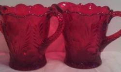 Inverted Thistle Pattern
Solid Glass
Hand made in Ohio
4 1/4" tall
will not lose the pretty ruby color
No original packaging
No chips, cracks or crazing