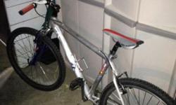 This bike has been made into a one speed cruser great for around town or campus new brakes new tires bike is super light and fun to ride its a 27" frame with front shocks
This ad was posted with the eBay Classifieds mobile app.