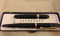 ~ Vintage Nice Eversharp Unique Ball Point Pen
Lift Clip to retract the point
Nice Eversharp early ball point pen , Very good condition, The Mechanism works well. Nice FOR COLLECTORS.
Very Good condition, Straight. No dents , no cracks, no warping, no