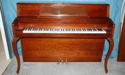 This Yamaha console has a beautiful mahogany case. It?s in excellent condition, and has barely been played. Great tone, even touch.
I?m an expert tuner/tech. I have several pianos for sale. I provide my service warranty, and I can arrange delivery.
Please